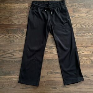 Under Armour loose fit coldgear track pants. S.Black